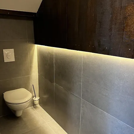 New 2-bedroom, 2-bathroom In Location Apartamento